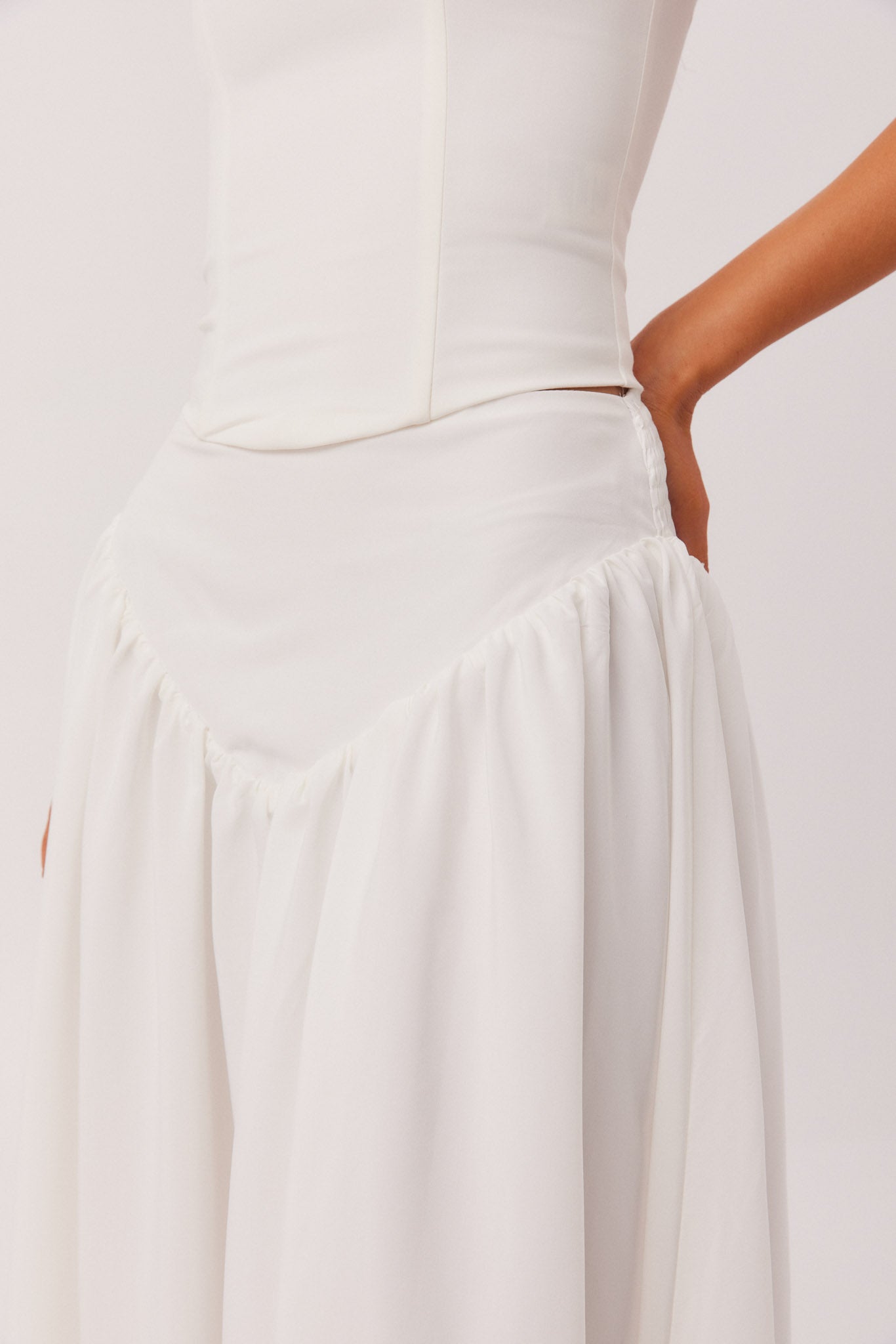 SLOWE-MAXI-SKIRT-WHITE-5