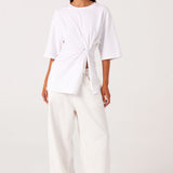 ZAIRA-KNOT-T-SHIRT-WHITE-LUKAS-JEANS-WHITE-1