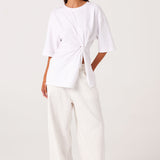 ZAIRA-KNOT-T-SHIRT-WHITE-LUKAS-JEANS-WHITE-2