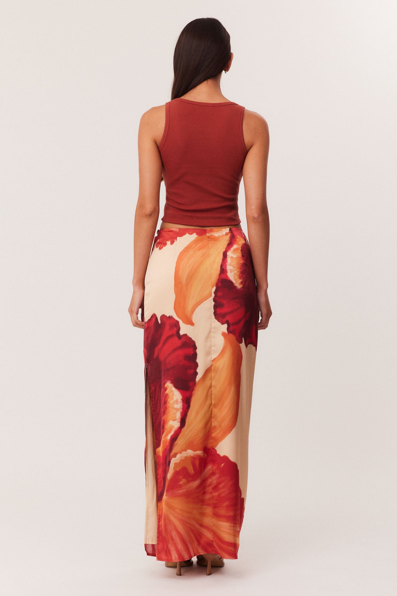 04_Cattleya_SkirtTank_322004