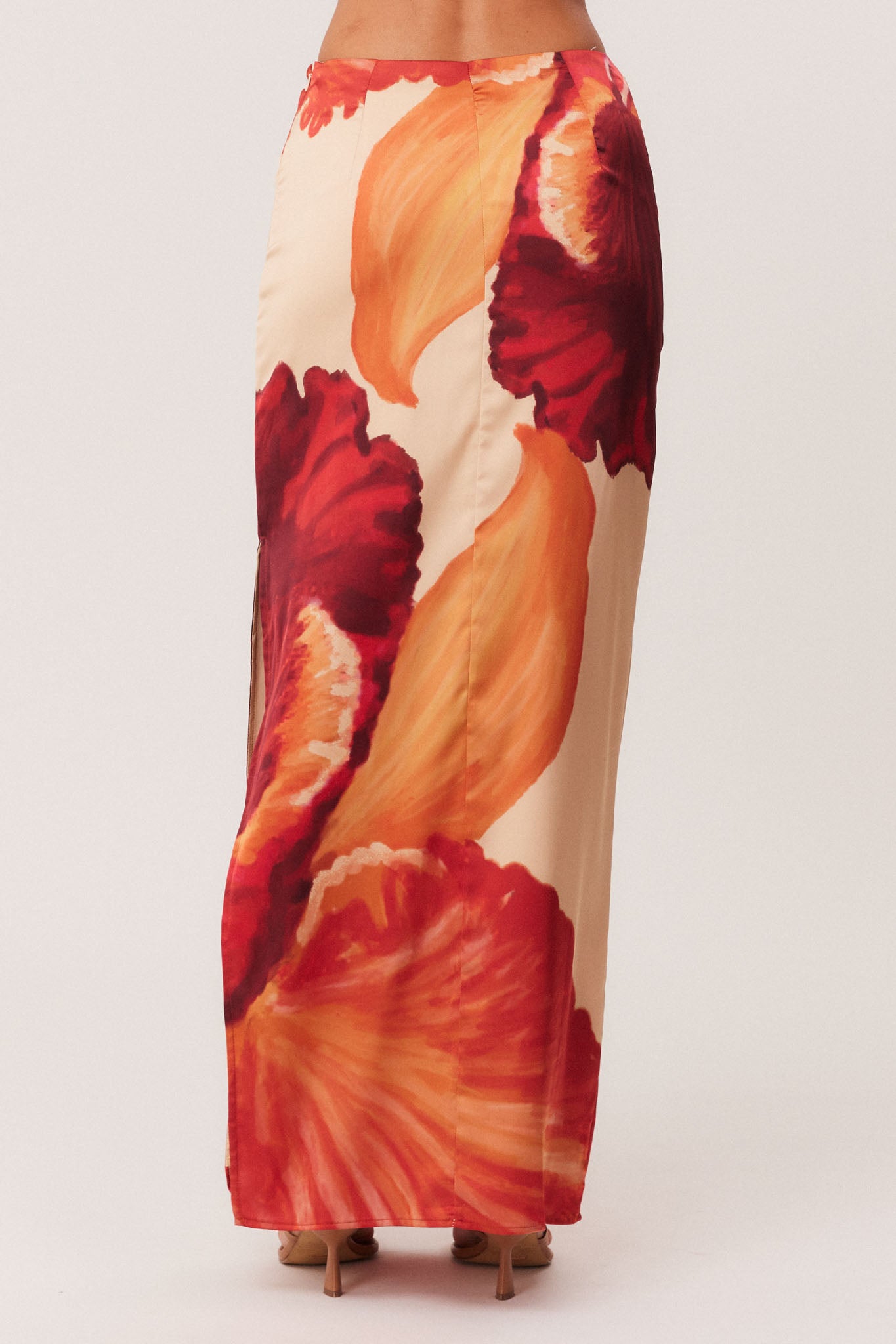 04_Cattleya_SkirtTank_322026