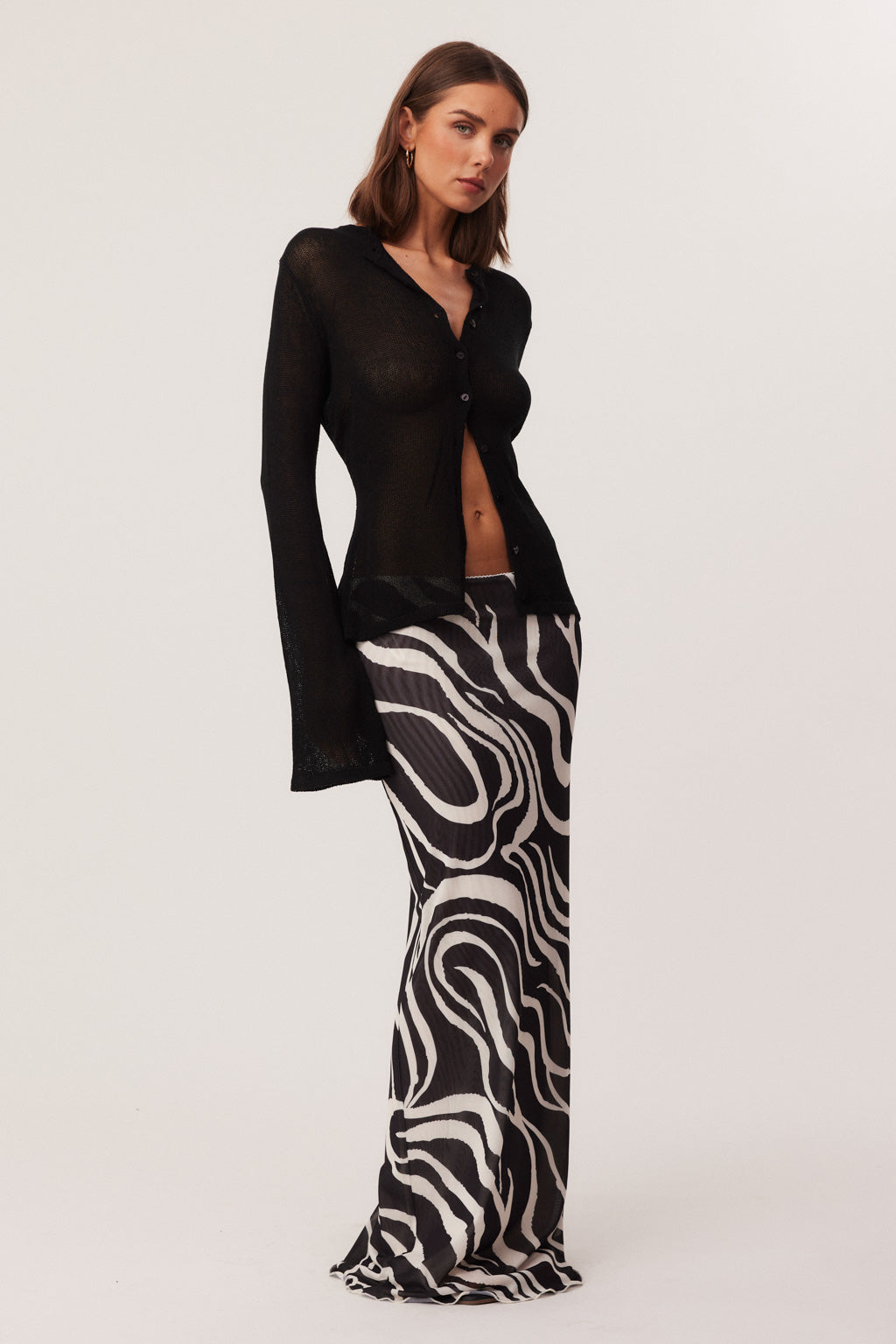 21_SWURLMAXISHEERBLACKTOP_326457_A