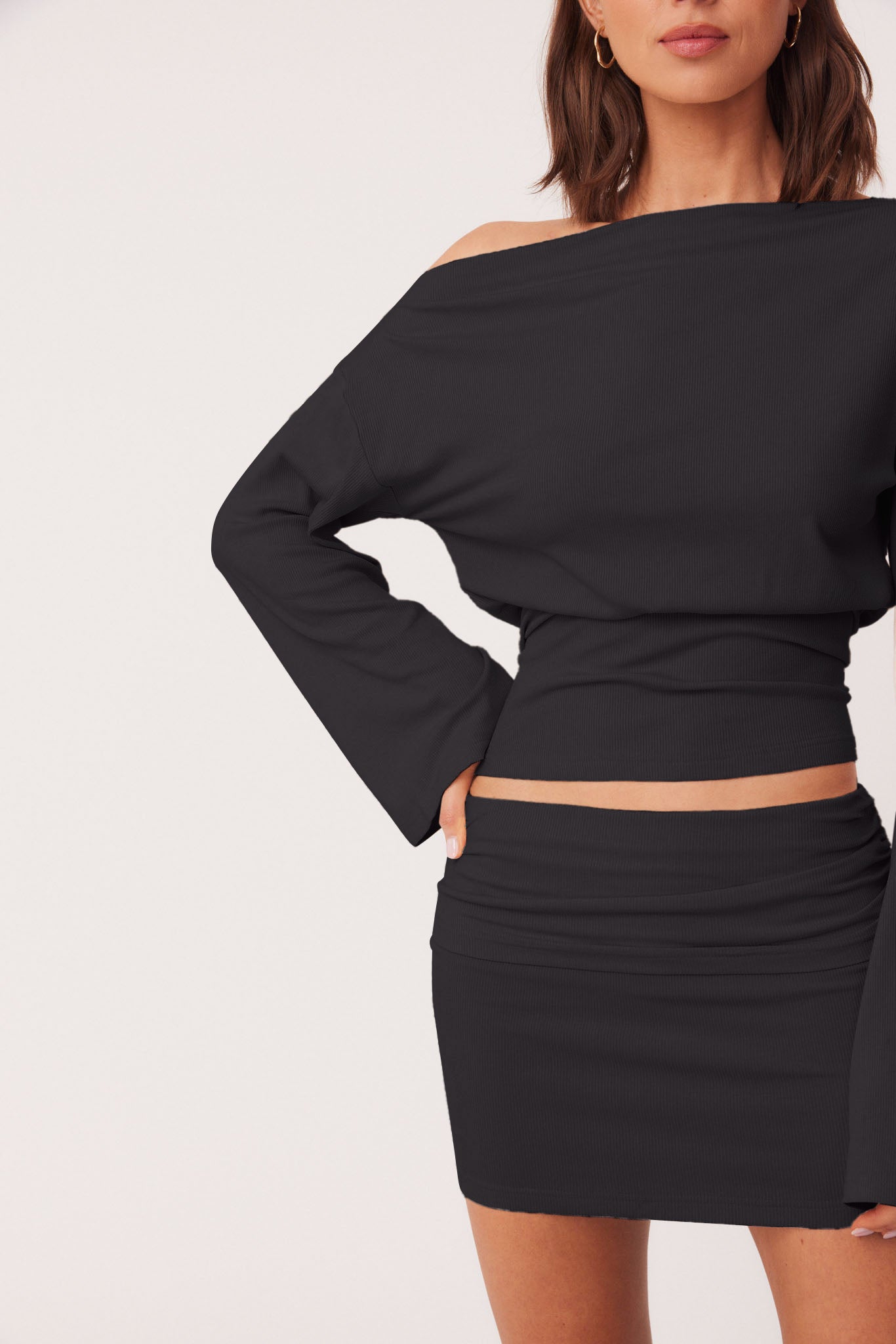 24_ReynaTop_MiniSkirt_Stone_337905