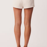 28_BalloonTieShirt_RomaShorts_Cream_338128