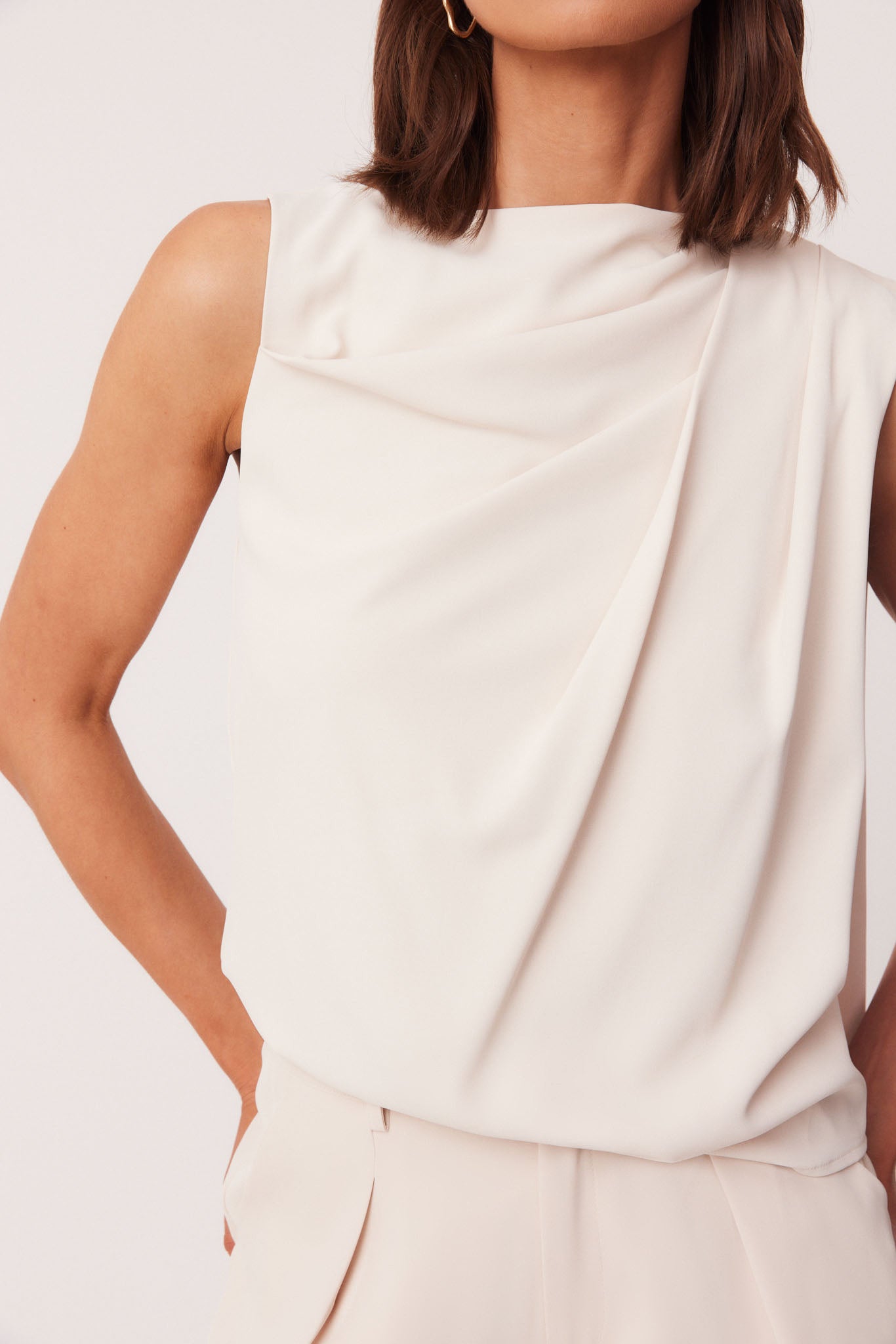 29_Roma_DrapeTop_Cream_338157