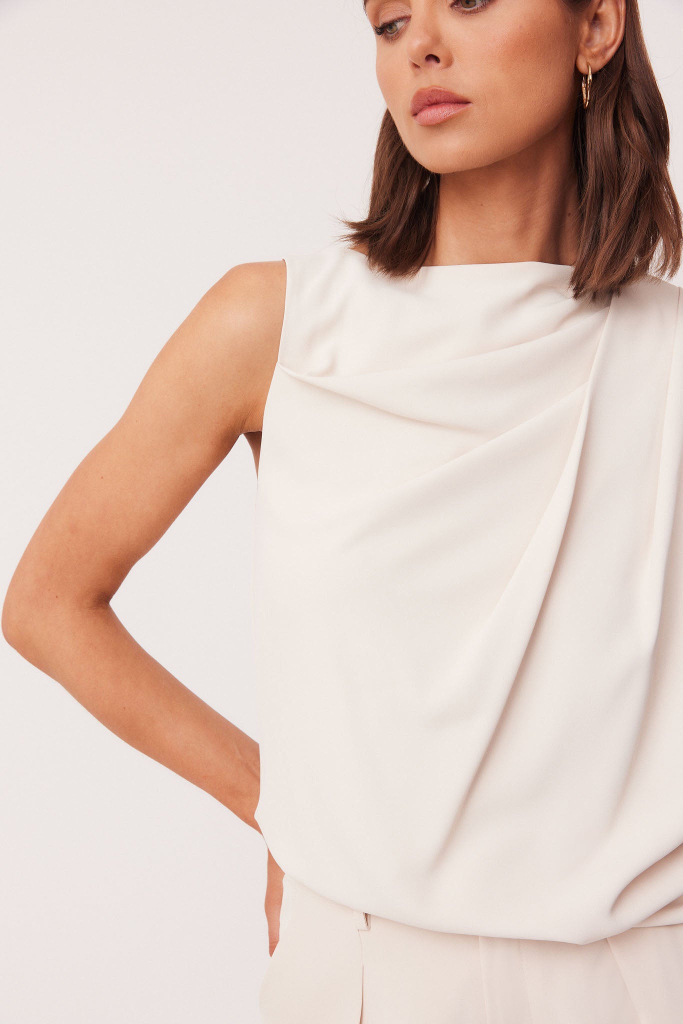 29_Roma_DrapeTop_Cream_338158