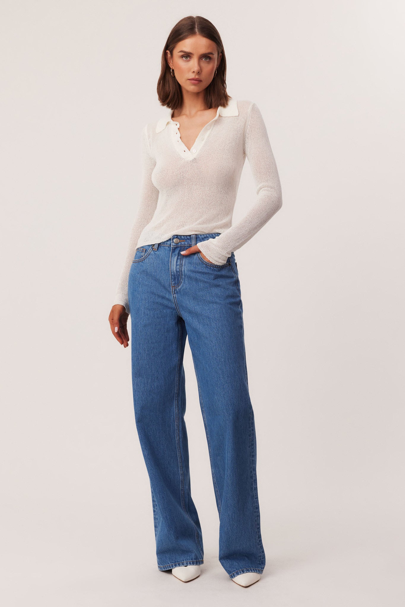 31_SHEERVEDACREAMRUNEJEANBLUE_327016_A