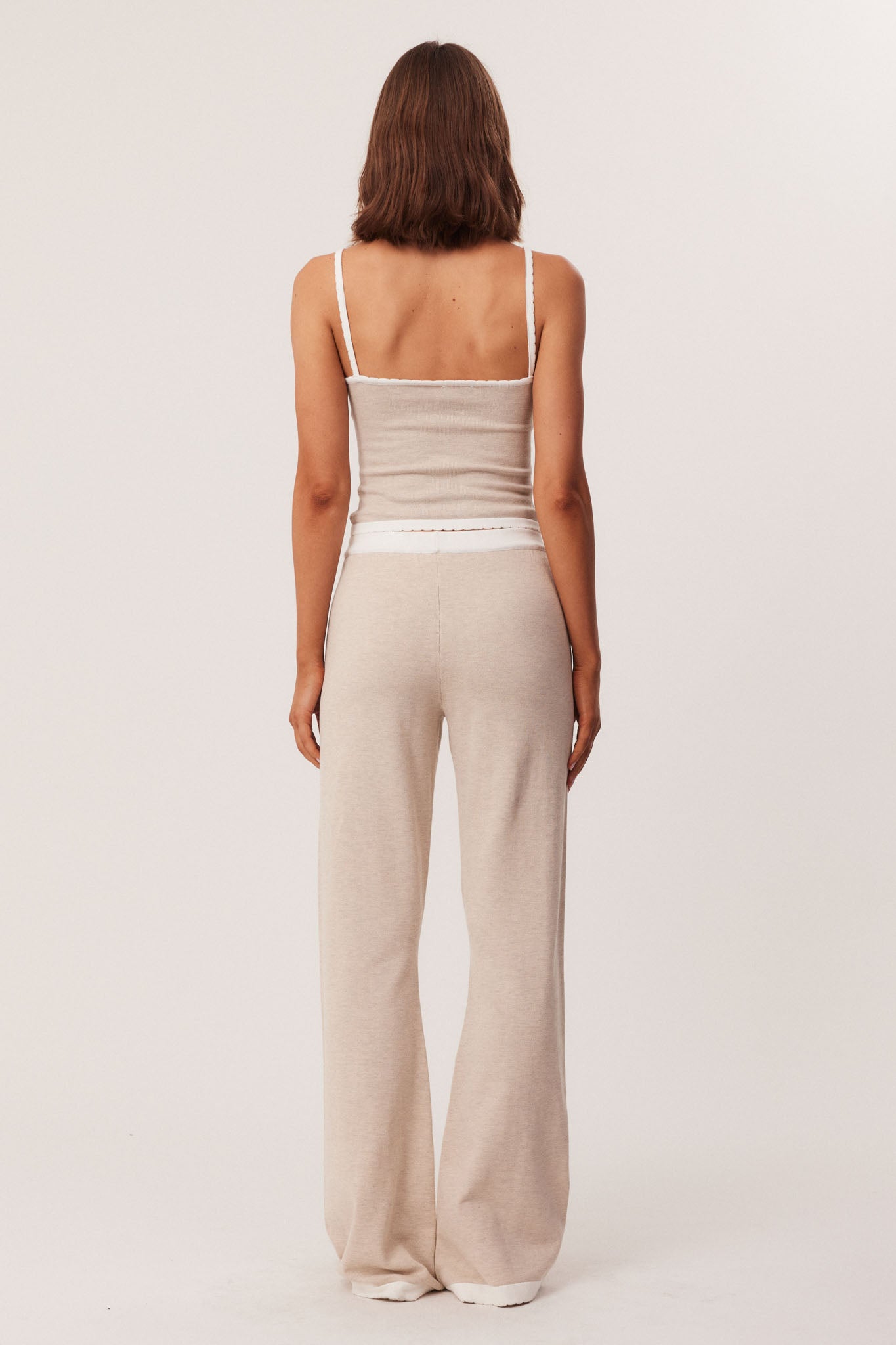 36_AUGUSTSCALLOPTANKPANTBEIGE_327286_A