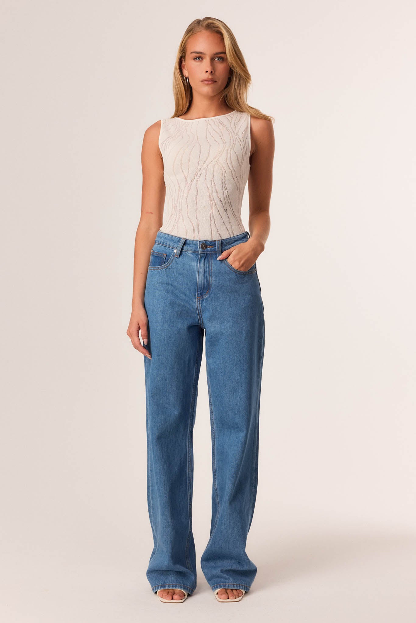 37_SFT108-WHITE_393319-2