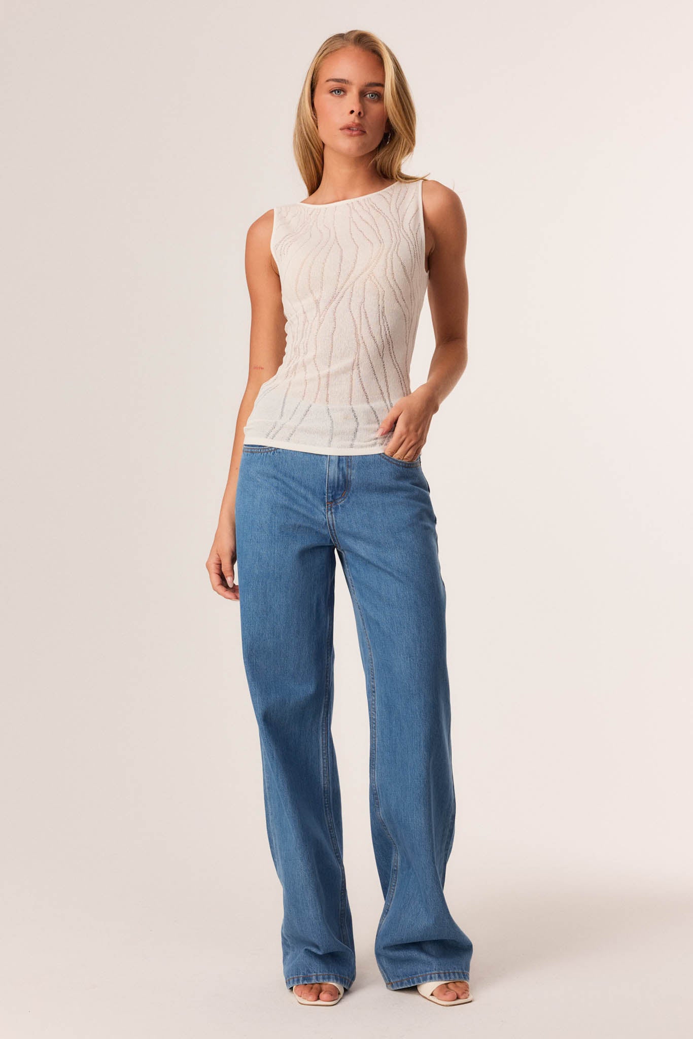 37_SFT108-WHITE_393335-2