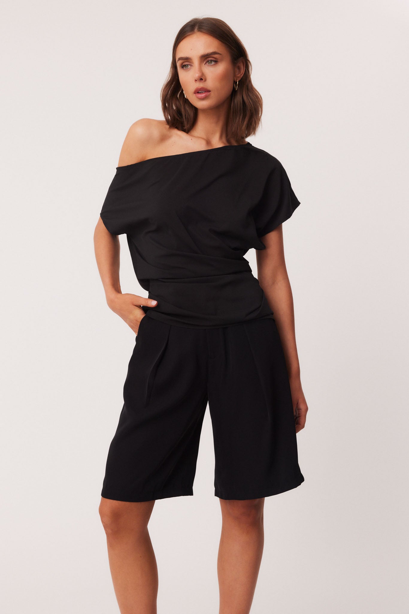 38_ChiffonOffShoulderTop_Black_338562