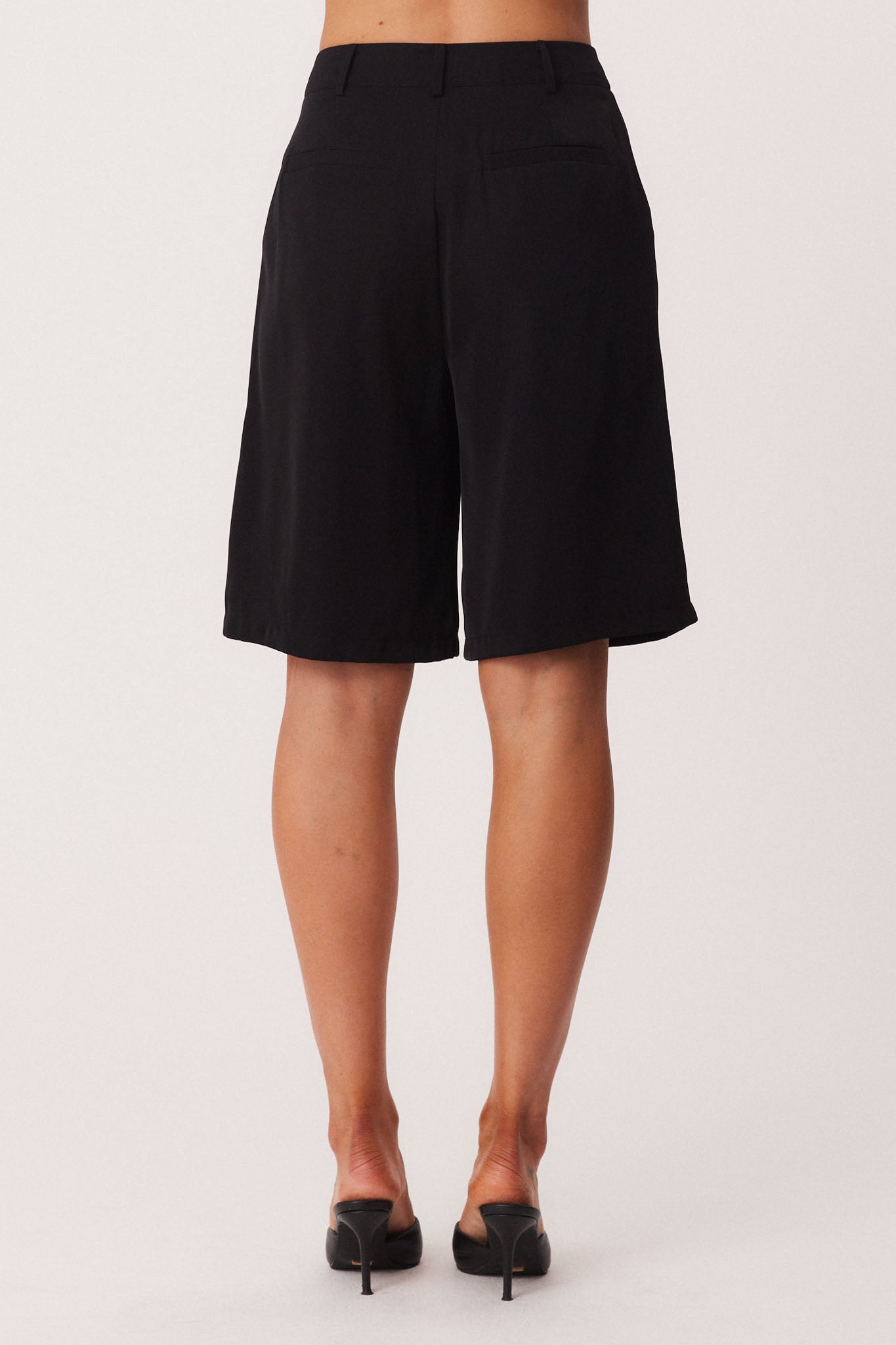 38_ChiffonOffShoulderTop_Black_338570