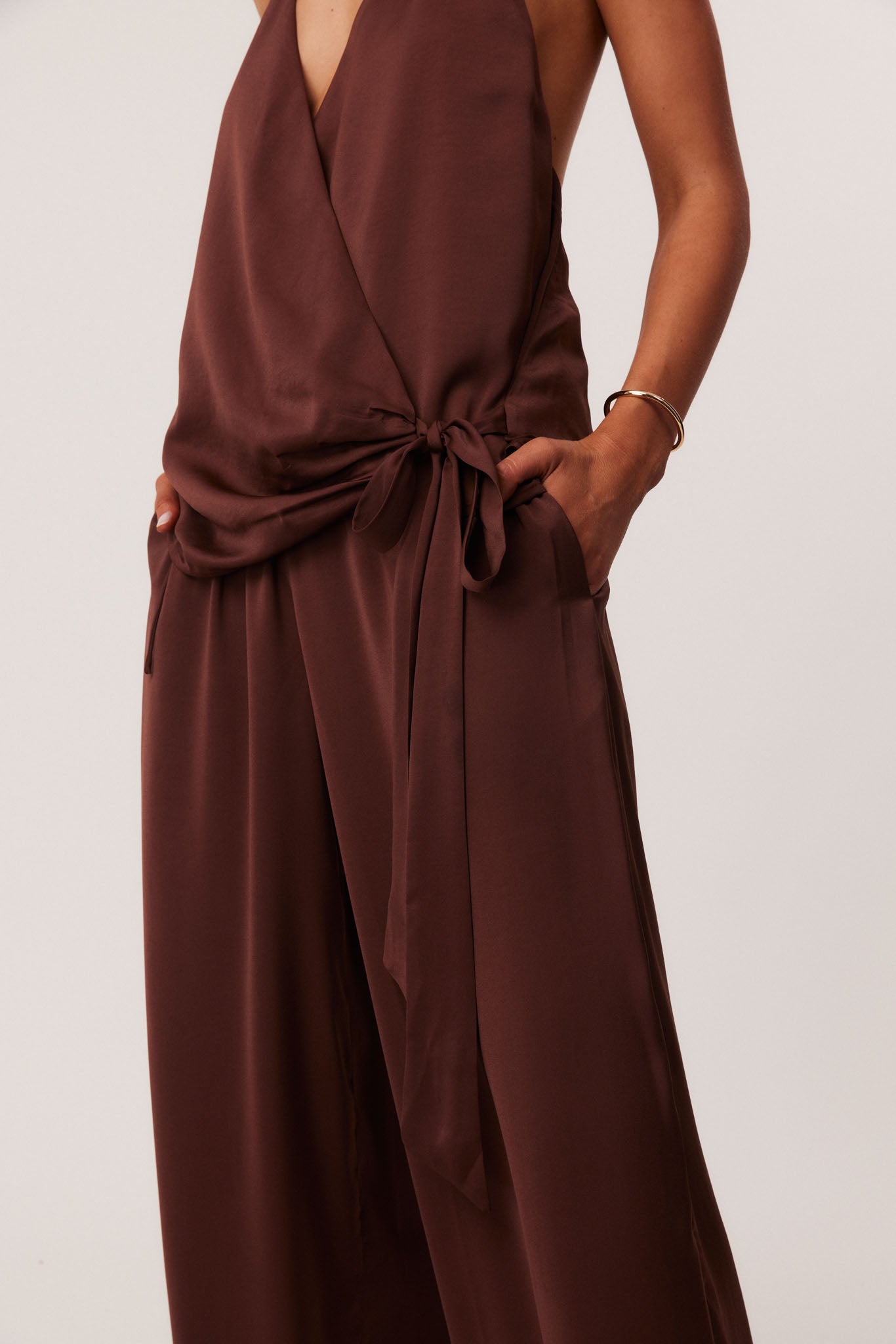 40_ROSITATOPBAGGYPANTCHOC_327516_A