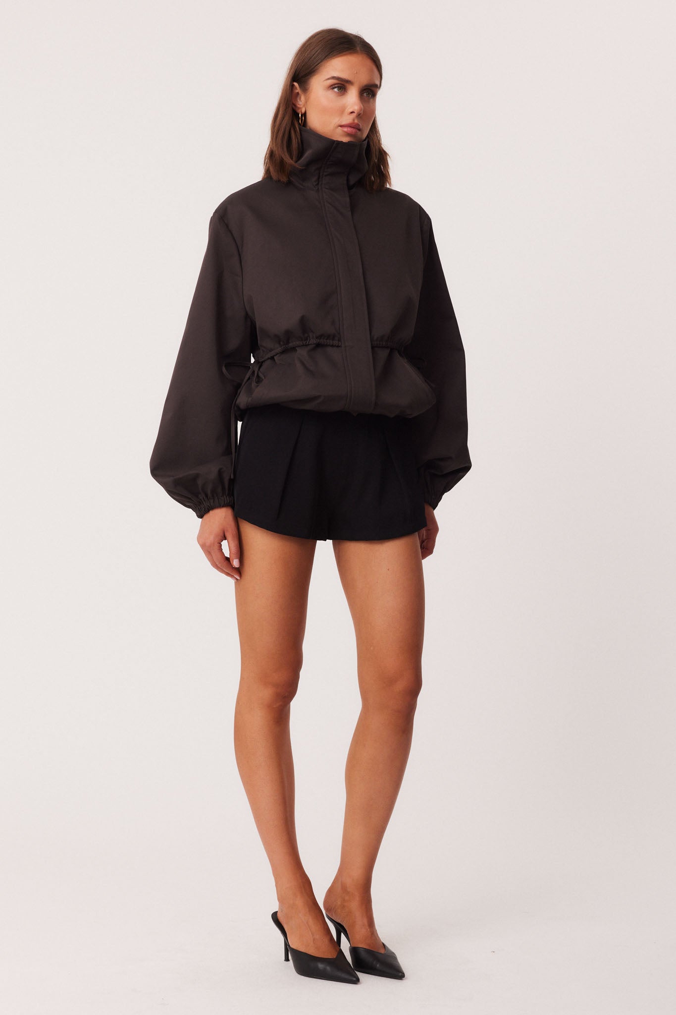 57_BlackWindBreaker_339381