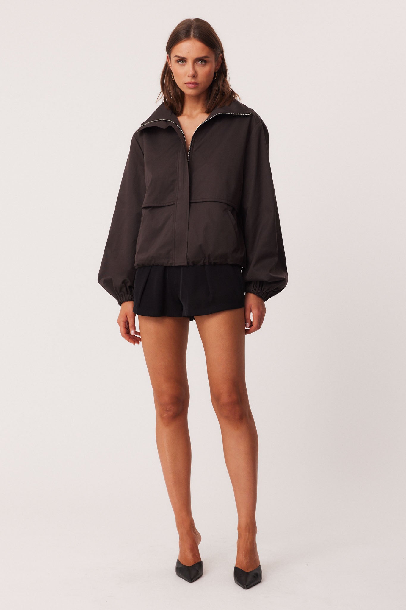 57_BlackWindBreaker_339419