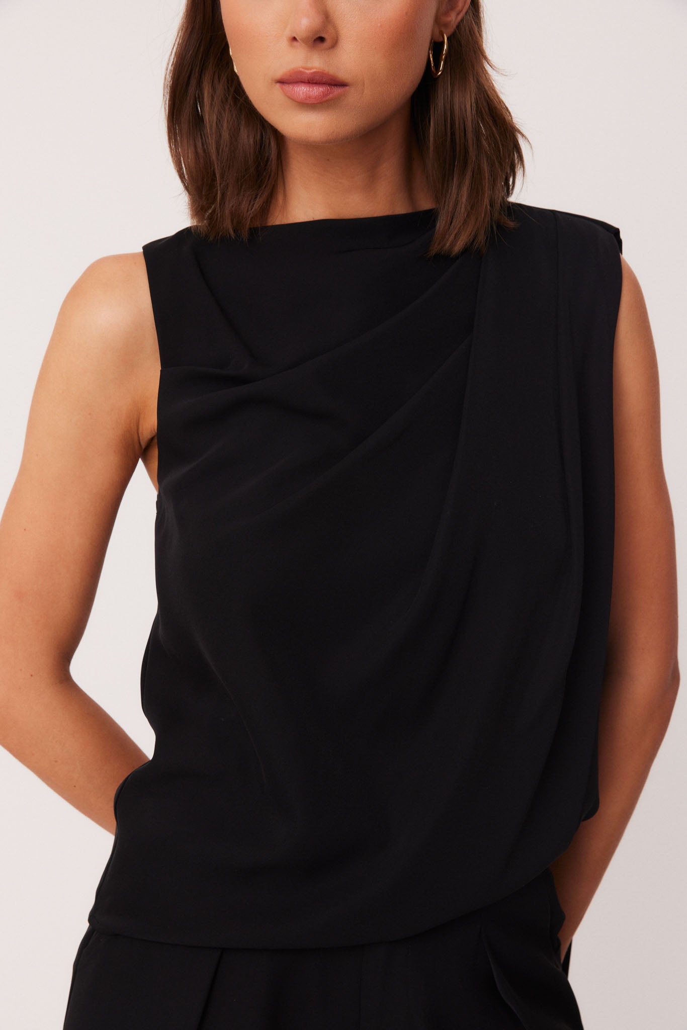 60_DrapeTop_Black_339524