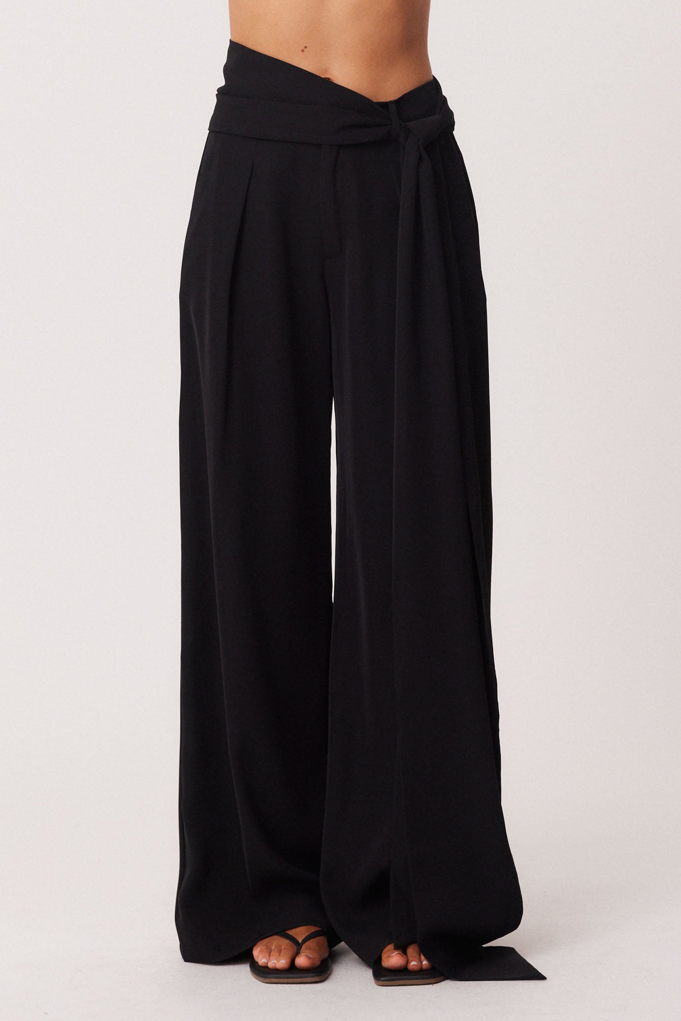 61_ReynaTwistTop_Black_339572