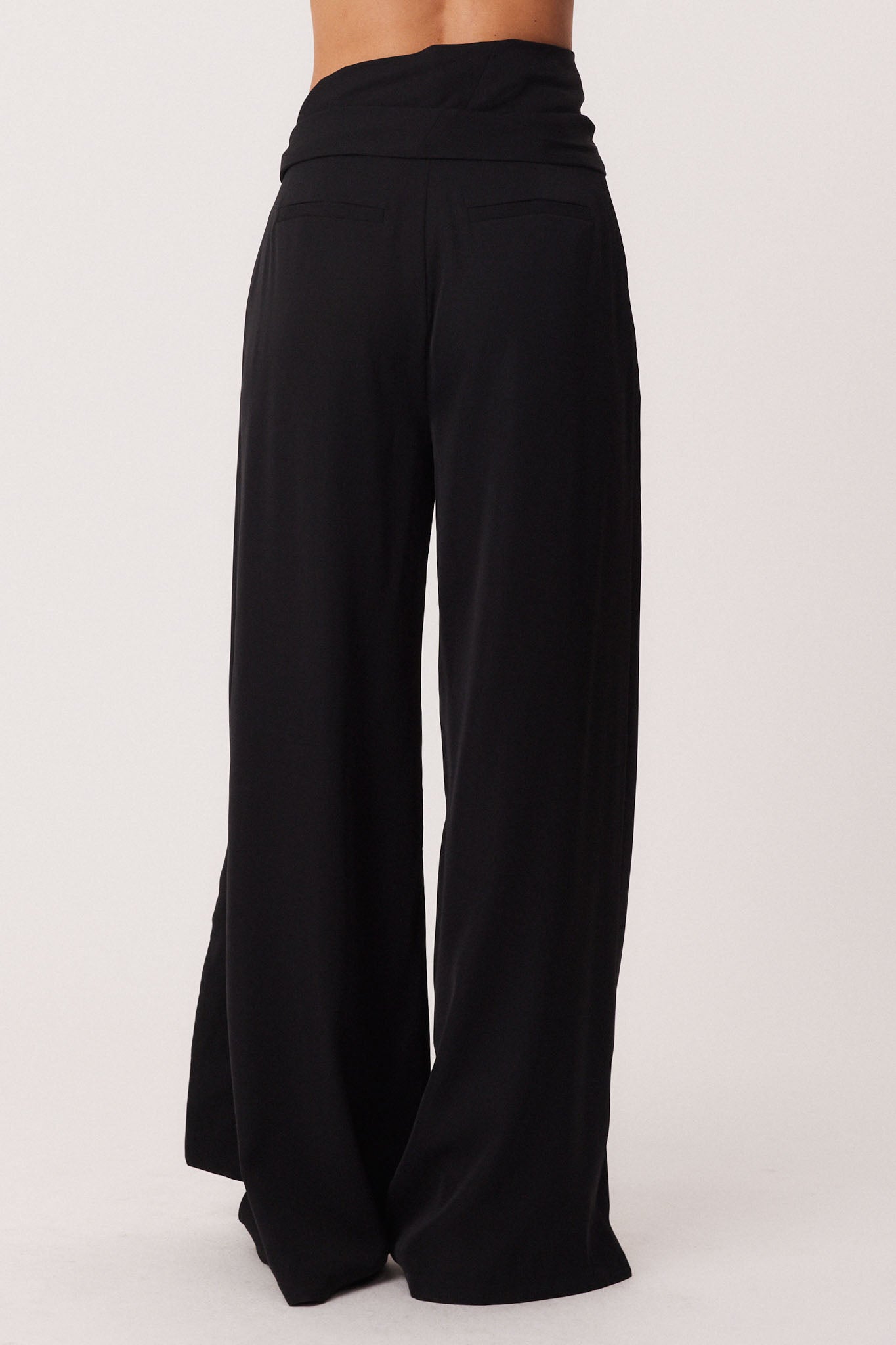 61_ReynaTwistTop_Black_339577