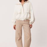 70_WhiteWindBreaker_339889