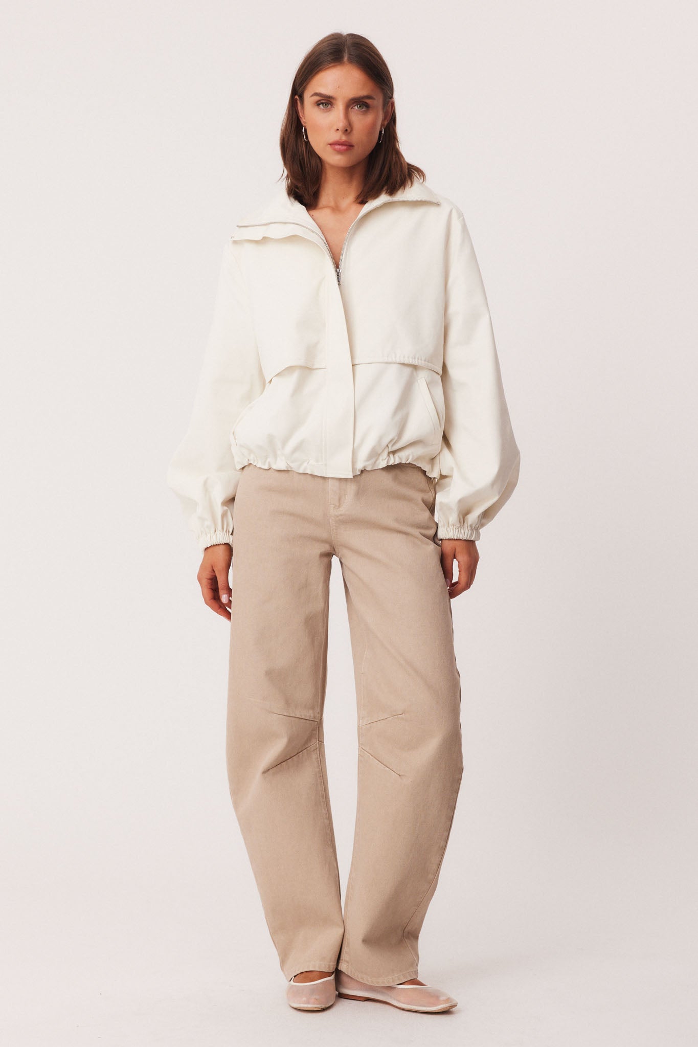 70_WhiteWindBreaker_339889