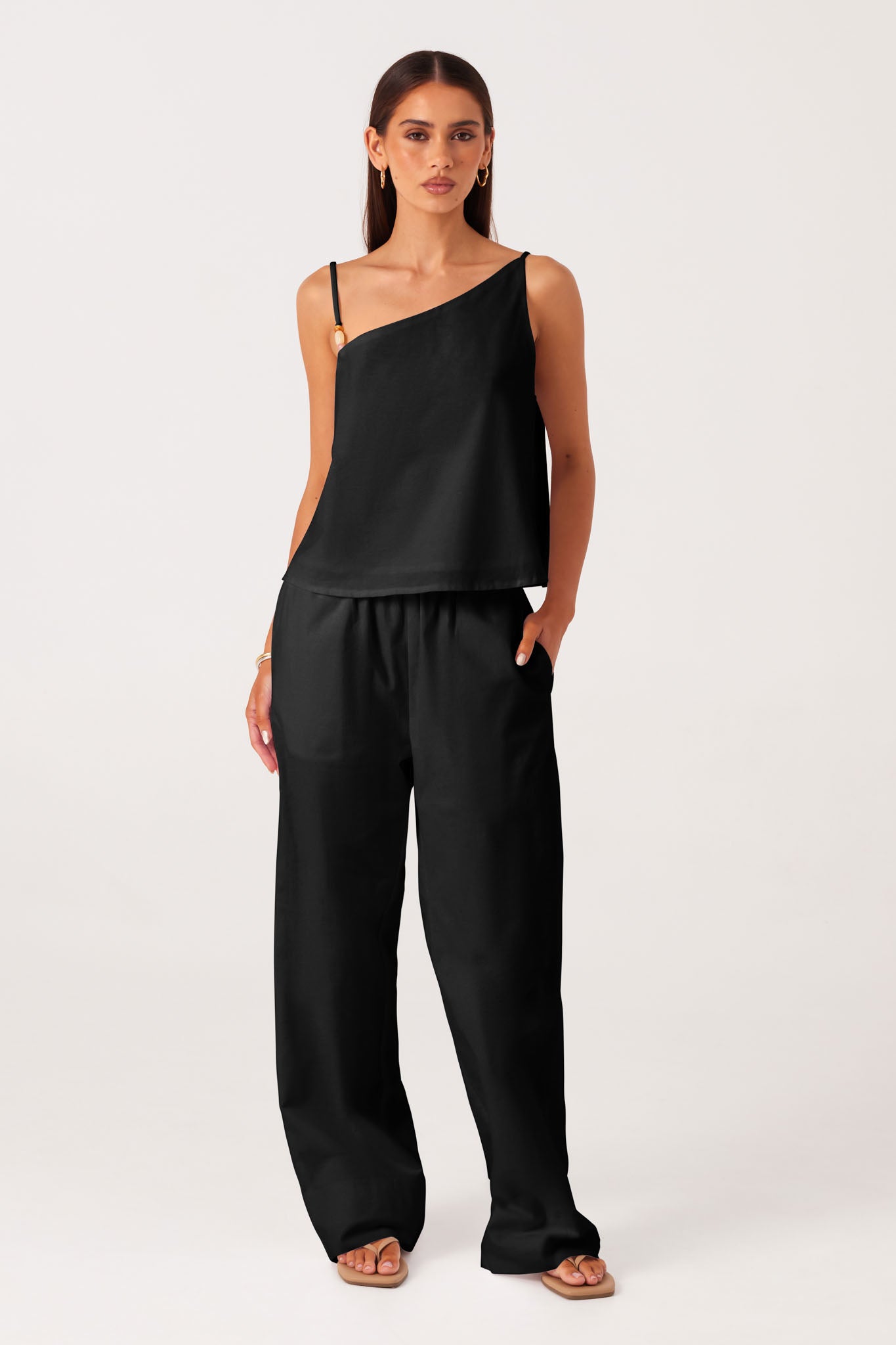 ISMENE-SET-BLACK-1