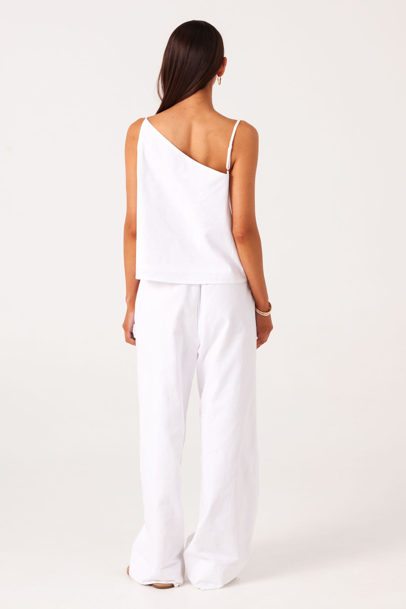ISMENE-SET-WHITE-1