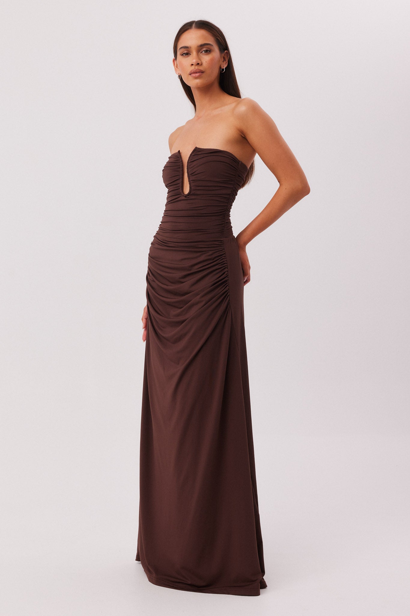 LILIANA-MAXI-DRESS-CHOCOLATE-4