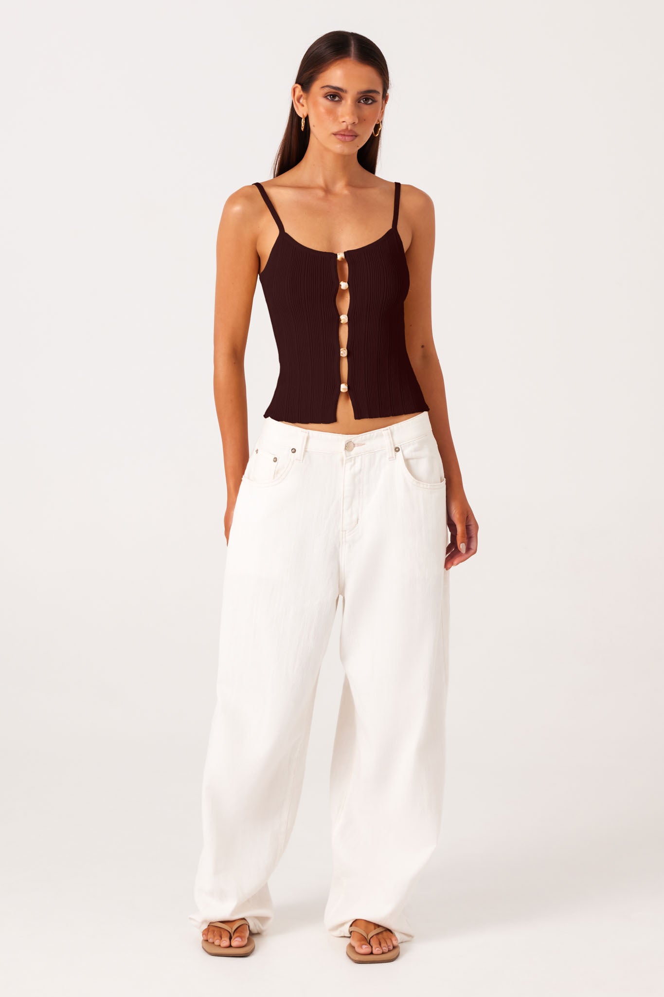 ODESSA-TANK-CHOCOLATE-LUKAS-JEANS-WHITE-1