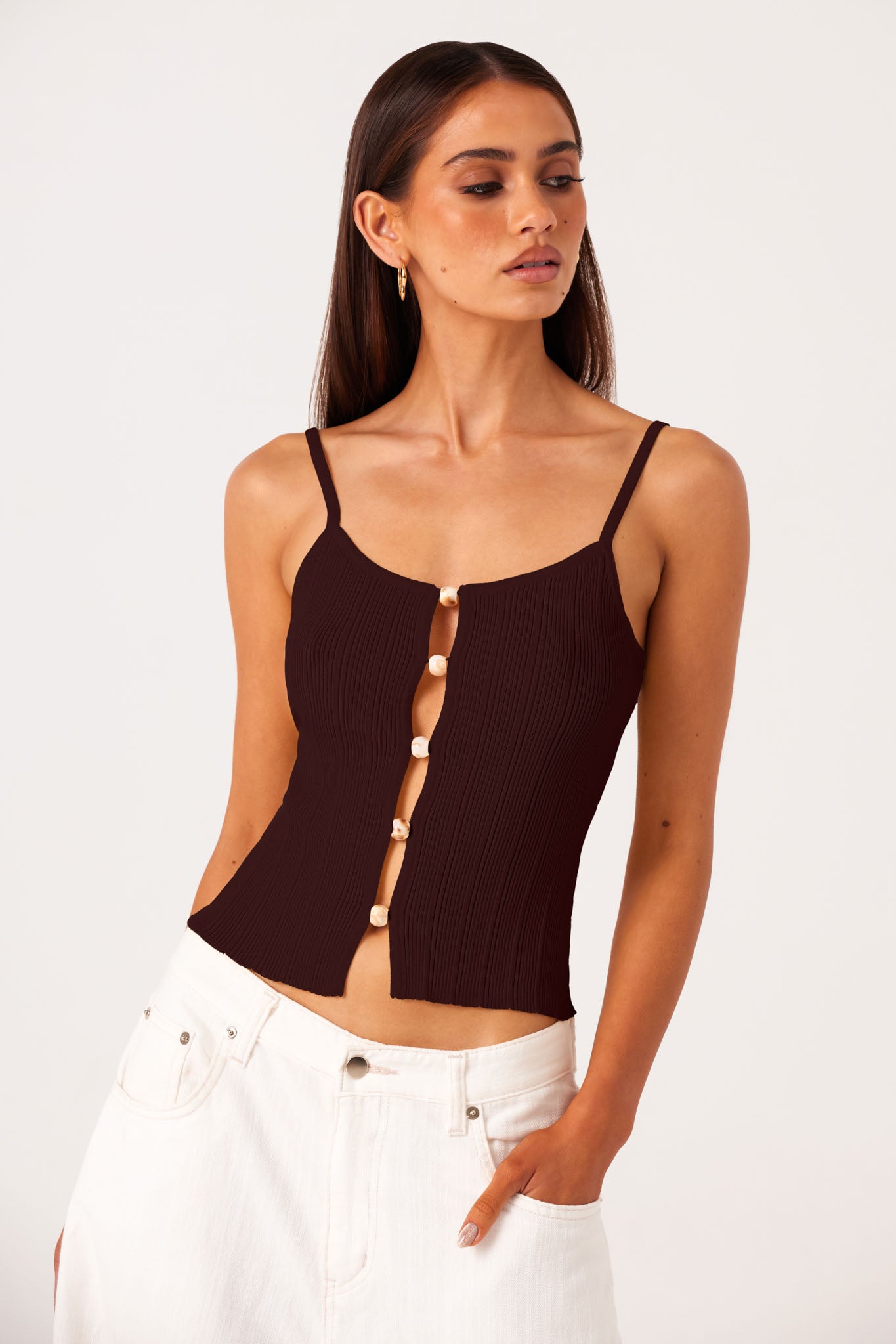 ODESSA-TANK-CHOCOLATE-LUKAS-JEANS-WHITE-2