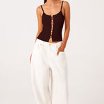 ODESSA-TANK-CHOCOLATE-LUKAS-JEANS-WHITE-3