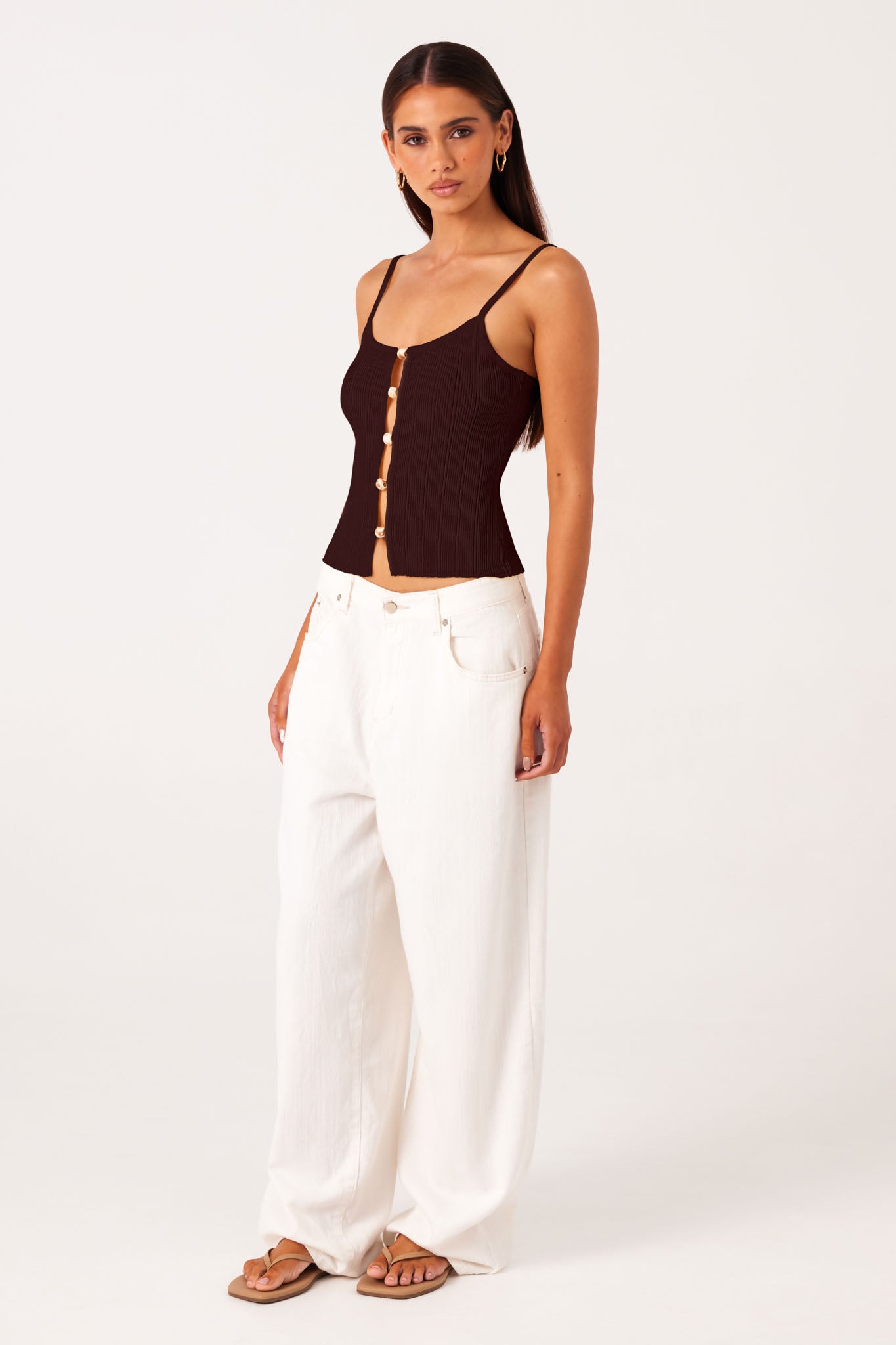 ODESSA-TANK-CHOCOLATE-LUKAS-JEANS-WHITE-4