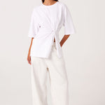 ZAIRA-KNOT-T-SHIRT-WHITE-LUKAS-JEANS-WHITE-2